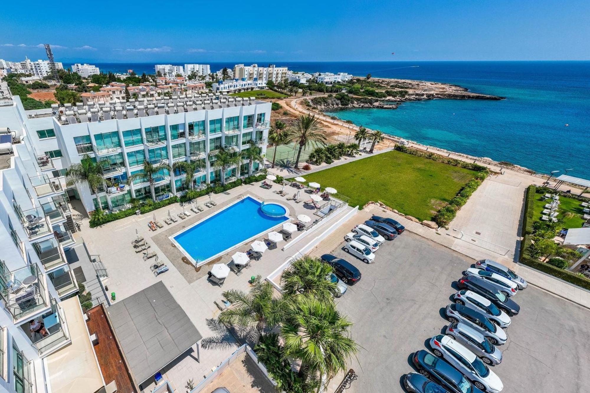 Meryl - Coralli Beachfront Apartment 普罗塔拉斯 外观 照片