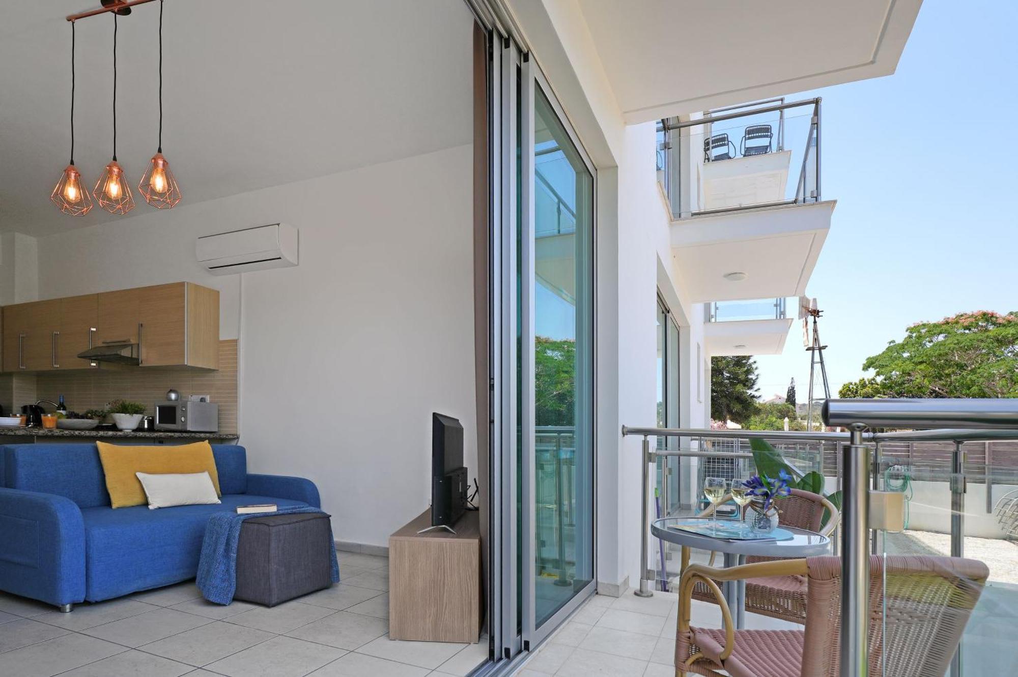 Meryl - Coralli Beachfront Apartment 普罗塔拉斯 外观 照片