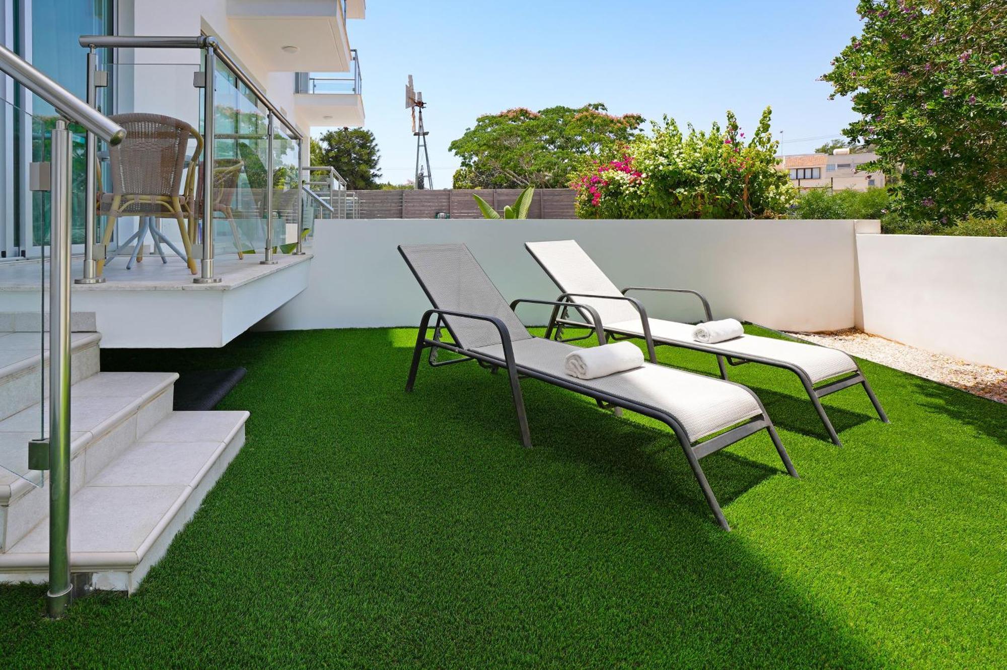 Meryl - Coralli Beachfront Apartment 普罗塔拉斯 外观 照片